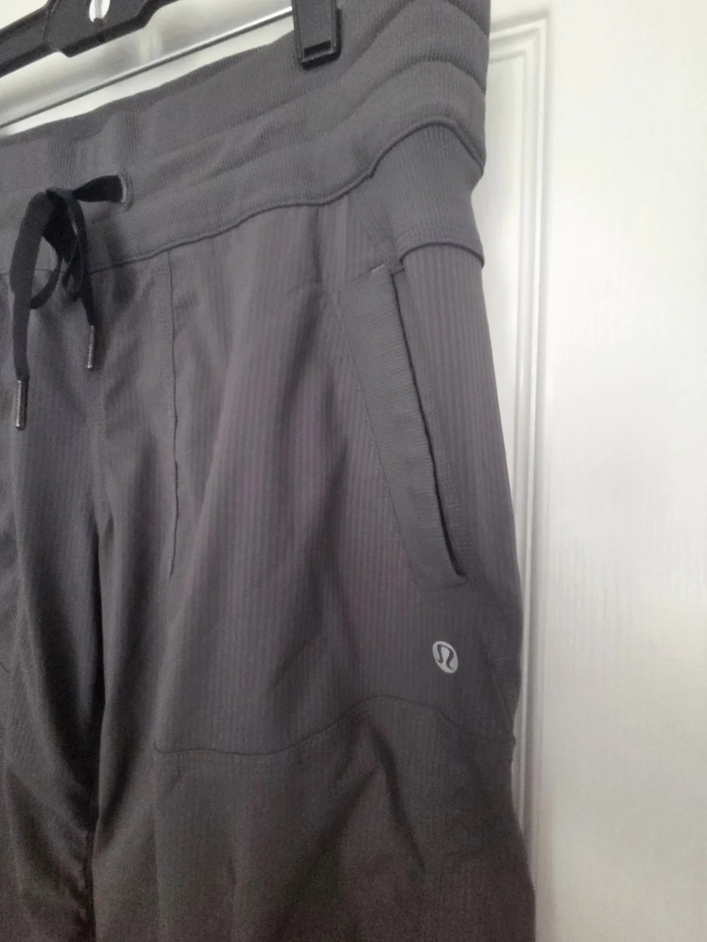 lululemon Dance Studio Charcoal  Drawstring Ruched Jogger Pants. Size 8